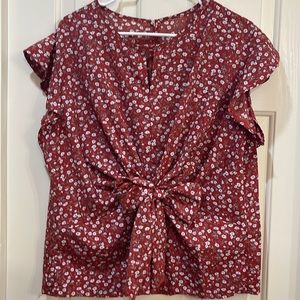 💥 Bundle & Save💥1X Front tie Floral Blouse